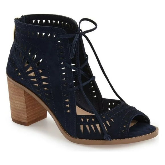 Vince Camuto Women's TARITA Cutout Lace-Up Sandal navy leather suede size 8.5 - Picture 1 of 8
